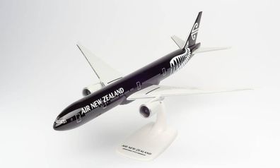 Herpa Wings SF 612777 - Air New Zealand Boeing 777-300ER - ZK-OKQ - All Blacks 1:200