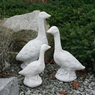Massive Steinfiguren große Gans Familie Vögel Gänse Tiere aus Steinguss frostfes