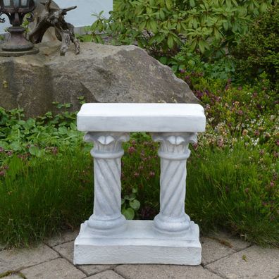 Massives Podest zwei Säulen Sockel für Statuen Pflanzgefäße Steinguss fostfest