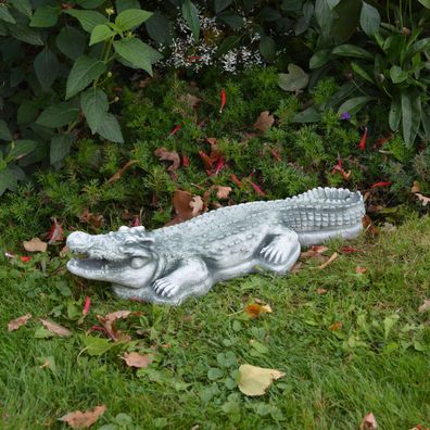 Massive Steinfigur Krokodil Reptil Tierfigur aus Steinguss frostfest Gartendeko