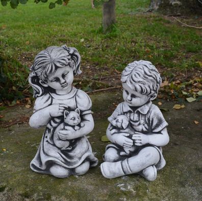 Massive Steinfiguren Junge und Mädchen mit Tiere Garten aus Steinguss frostfest