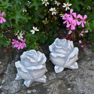 Massive Steinfiguren Stück 2 Steinblüte Blume Rose Steinrose aus Steinguss