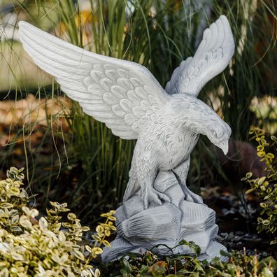 Massive Steinfigur Großer Steinadler Stein-Adler Vogel aus Steinguss frostfest