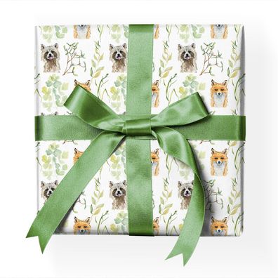 Zartes Natur Geschenkpapier mit gemaltem frechem Waschbär Fuchs, weiß - G23068, 32 x
