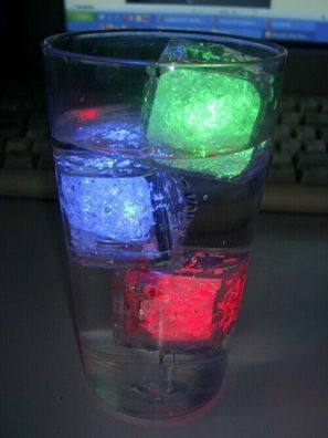 LED Eiswürfel mit Farbwechsel 2x 4 Stück 13897 Licht leuchtend