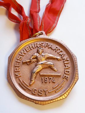 DDR Medaille GST Kreiswehrspartakiade 1974-1975-1976