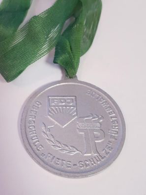 DDR Medaille Schulspartakiade Oberschule Fiete Schulze/ Fürstenwalde