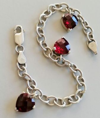 Silber 925 Armband mit 3 Granat Herzen, Länge 19,5cm, Herz Breite 1cm, 13,7g, Top