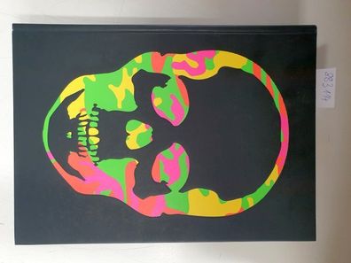 Skull Style: Neon Camouflage Cover: Skulls in Contemporary Art and Culture :