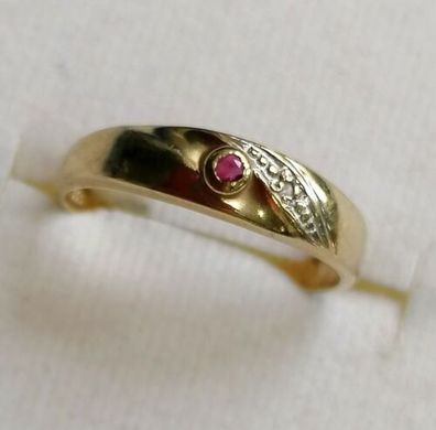 Goldring Gelbgold Ring 333 mit elegante Rubin & Diamant ca 0.01ct , Gr.52