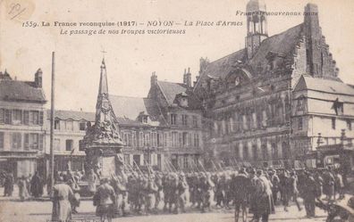 Postkarte WWI Noyon - La Place des Armes