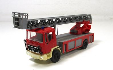 Automodell H0 MAN Drehleiter Feuerwehr