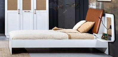 Bett Himmel im Landhausstil in weiss