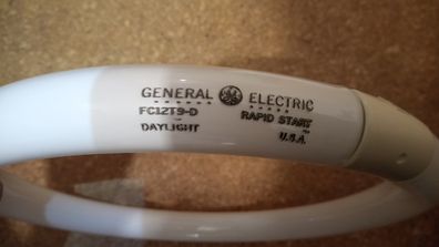 General ELectric FC12T9-D Rapid Start DayLight U.S.A.