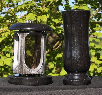 Grablaterne mit Vase aus Granit Schwarz Schwede Grab-Schmuck