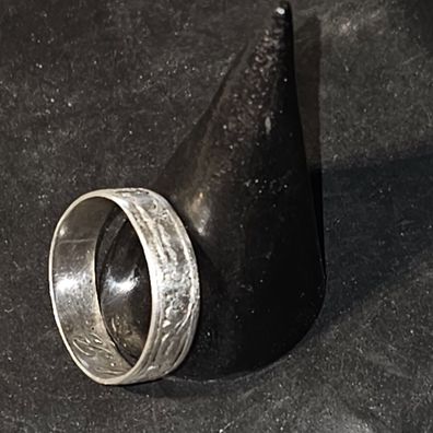 Silberring 830 Band Ring mittig fein ziseliert Gravur von Innen Größe 60,8