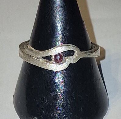Ring 925 Silber mattiert durchbrochen mittig Rhodonit dunkelrot facettiert RG.57
