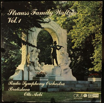 Opus 9110 0983 - Strauss Family Waltzes Vol. 1