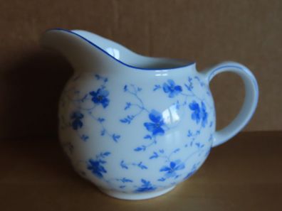 Milchgießer Milchkännchen breiter Ausguß Porzellan blaue Blumenranken Arzberg