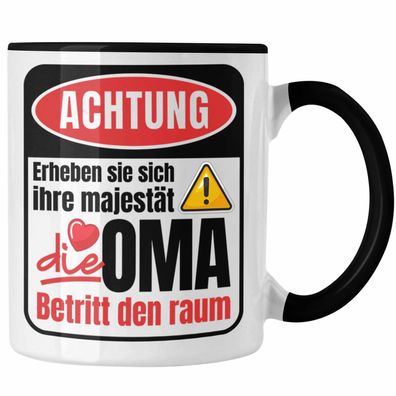 Oma Tasse Geschenk Lustiger Spruch Geschenkidee Beste Oma Die Oma Betritt den Raum