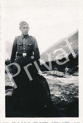 Foto WK II Wehrmacht Soldat Bergtour oberer See Odda Norway L1.45