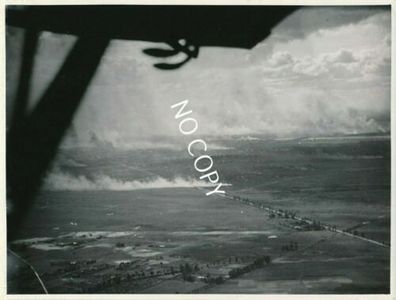 Foto XL WK II Polen nach einem Stuka Angriff auf Warschau Ostfront LuftbildE1.10