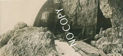 Foto WK I Bunker Felsen zerstörte Geschütze Südosteuropa F1.7