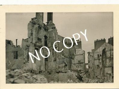 Foto WK2 Trümmer Kriegsgebiet, Bombenanschlag zerstört Wohngebiet C1.24