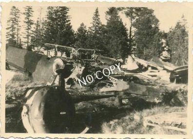 Foto WK 2 Russland Militär Flugzeug Doppeldecker zerstört B 1.82