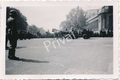 Foto WK II Wehrmacht Soldaten Polizei Einmarsch Paris Fahrzeuge France K1.30