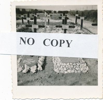 Foto WK II Wehrmacht Friedhof Soldat Grab K1.29