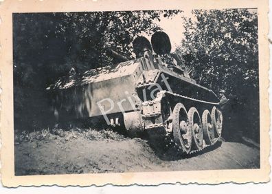 Foto WK II Wehrmacht Russischer Panzer zerstört Panzer tank char ??? K1.17