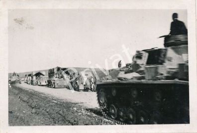 Foto WK II Wehrmacht 14. Panzer Abwehr Komp. tank char Vormarsch Bulgarien L1.64