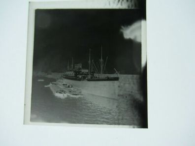 Foto Negativ WK II. Schiff im Hafen #12