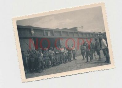 Foto WK 2 Frankreich POW Kriegsgefangene France prisonniers de guerre prison#33
