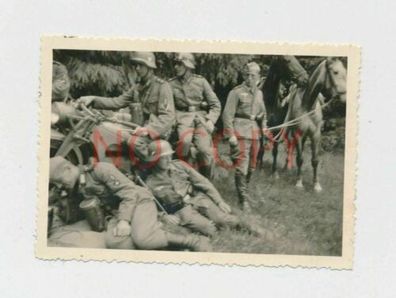 Foto WK 2 Soldaten Wehrmacht Kampfpause #10