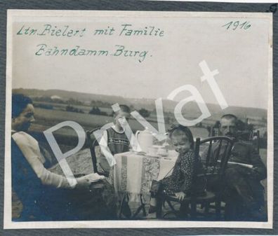 Foto Kaiser Wilhelm Kanal NOK Ltn. Bieler mit Familie Bahndamm Burg Dithm. L1.40