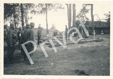 Foto WK II Wehrmacht Soldaten Gräber Friedhof Beisetzung L1.25