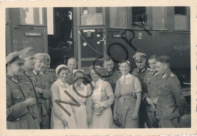 Foto 112 Inf. Division - Russland treffen Krankenschwester - beschriftet X44
