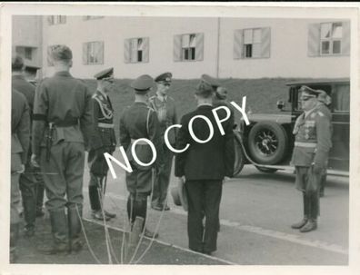Foto WK II Wehrmacht Soldaten Offizier Orden Auszeichnung Beerdigung J1.15