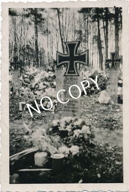 Foto WK II Grab eines Offiziers J1.25