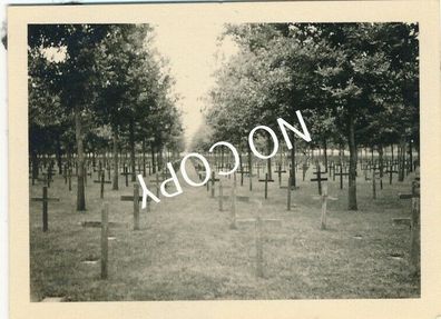 Foto WK II Soldaten Friedhof J1.26