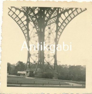 Foto WK2 Frankreich Paris Eiffelturm Gerüst Standbein Geb. Gef. Battl. 402 C1.6