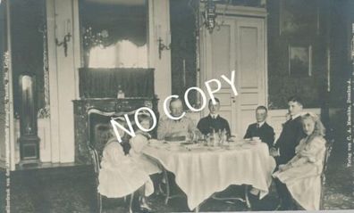Foto PK König Friedrich August von Sachsen mit Kindern zu Tisch G1.28