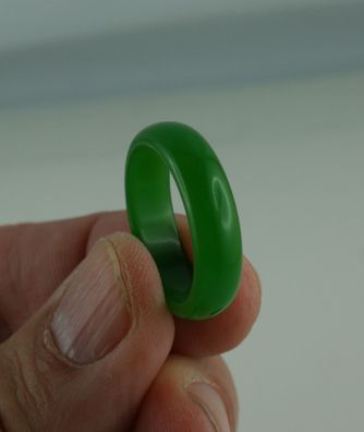 Jade Ring Größe 60
