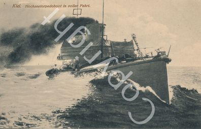 Foto PK WK1 - Hochsee Torpedoboot in voller Fahrt X52