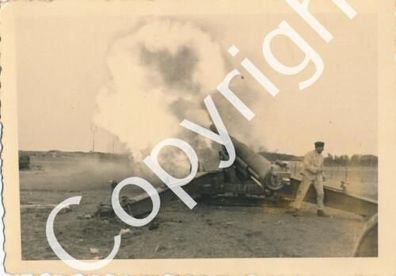Foto WK2 schwere Artillerie Stellung feuert im Angriff X67