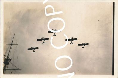 Foto Luftwaffe Flugzeuge über Kiel 1929 X76