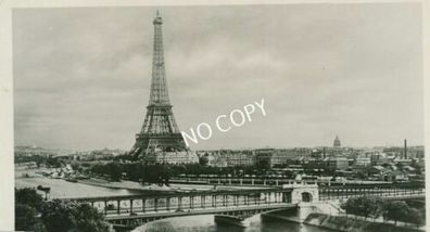 Foto WK2 Blick auf den Eiffelturm und die Seine Paris Frankreich D1.3