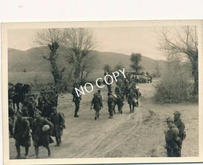 Foto WK2 POW Franzosen West ergeben sich Gefangenschaft D1.47